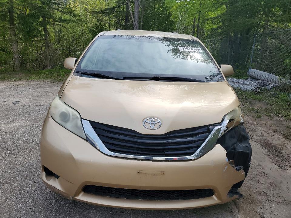 51625906 :رقم المزاد ، 5TDKA3DC9BS001269 vin ، 2011 Toyota Sienna مزاد بيع