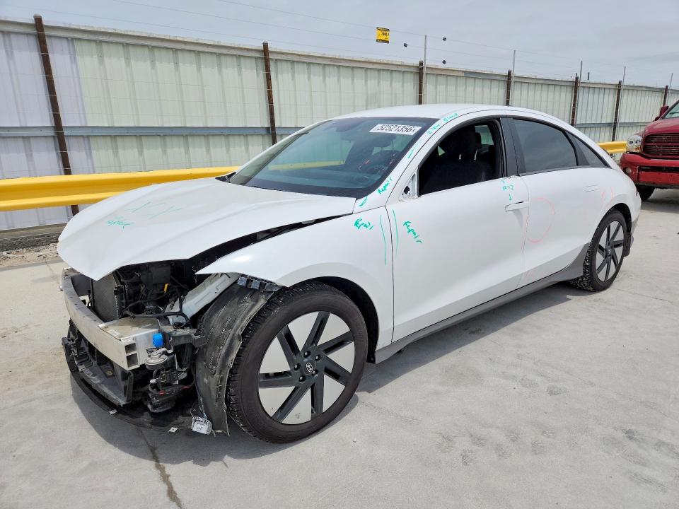 Продажа на аукционе авто 2024 Hyundai Ioniq 6, vin: KMHM24AA7RA071922, номер лота: 52521356