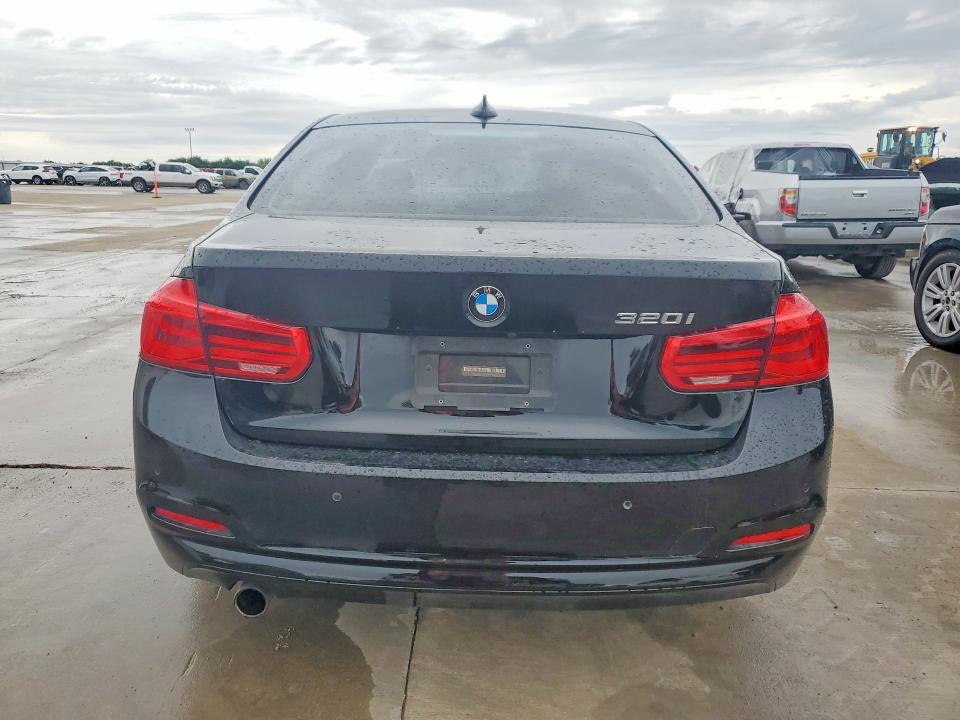 Продажа на аукционе авто 2016 Bmw 320, vin: WBA8E1G58GNT99231, номер лота: 51987626