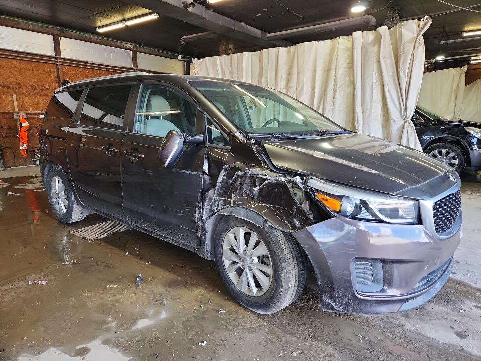 54098516 :رقم المزاد ، KNDMB5C13G6190865 vin ، 2016 Kia Sedona مزاد بيع