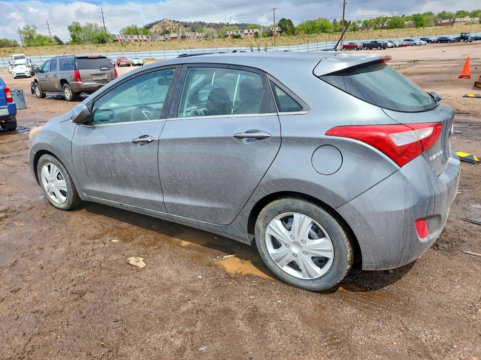 52675346 :رقم المزاد ، KMHD35LH8HU374864 vin ، 2017 Hyundai Elantra Gt مزاد بيع