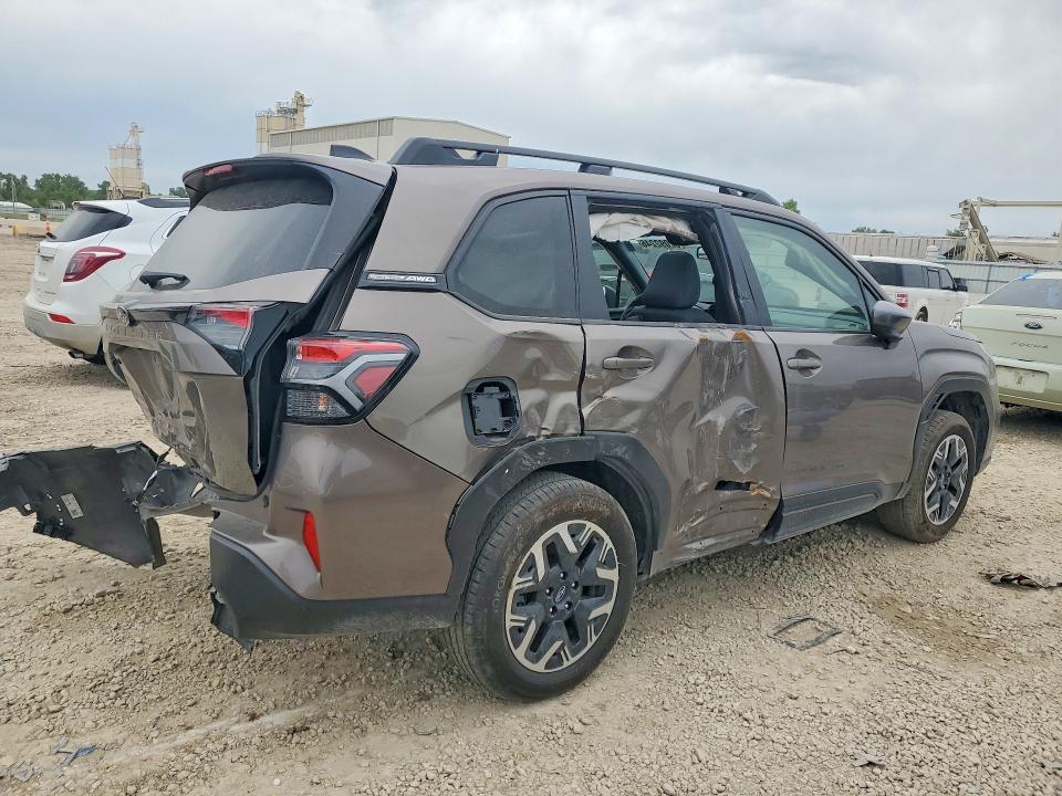 Продаж на аукціоні авто 2025 Subaru Forester, vin: JF2SLDDC7SH481642, номер лоту: 52092246