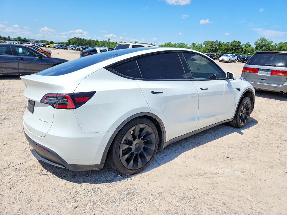 Auction sale of the 2021 Tesla Model Y, vin: 5YJYGDEE8MF201369, lot number: 51921076