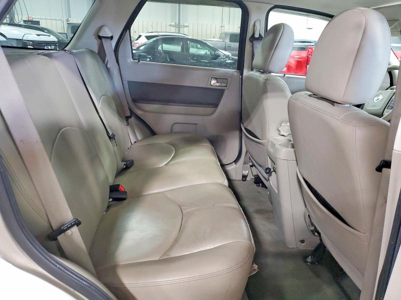 53665826 :رقم المزاد ، 4M2CN9HGXBKJ03447 vin ، 2011 Mercury Mariner مزاد بيع