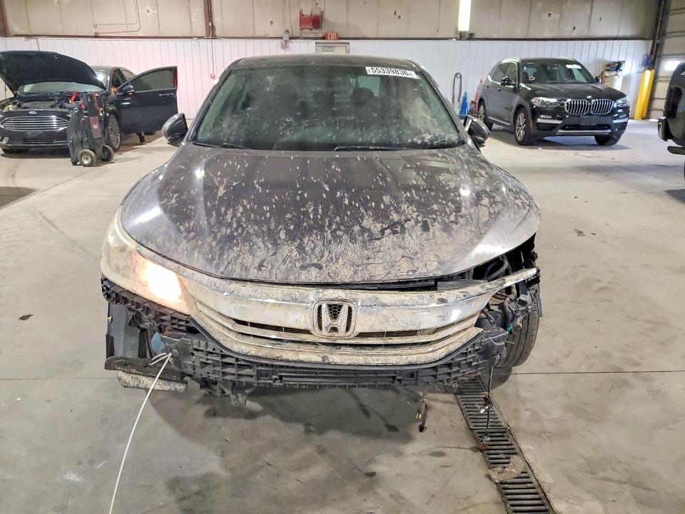 55339836 :رقم المزاد ، 1HGCR2E30GA108108 vin ، 2016 Honda Accord مزاد بيع