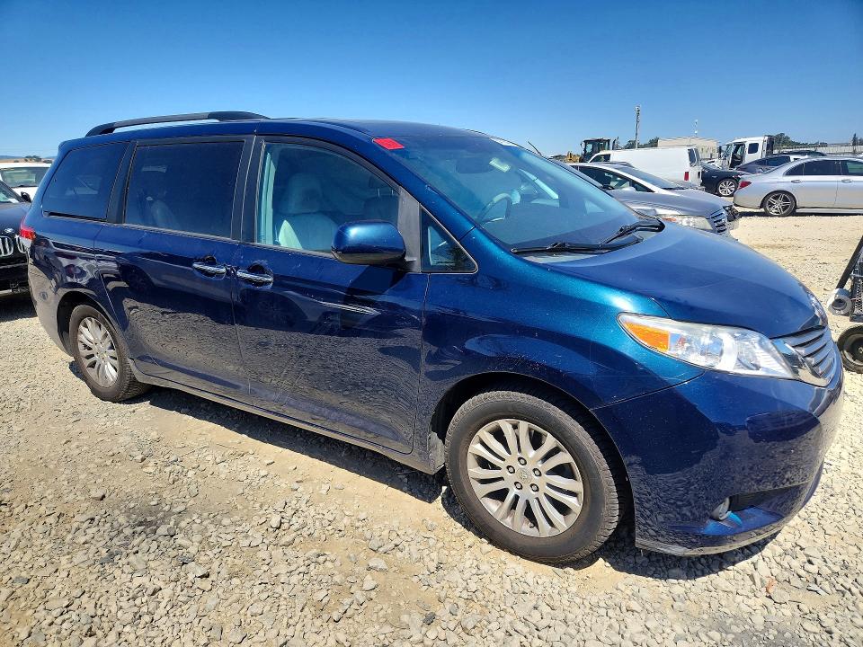 Продажа на аукционе авто 2011 Toyota Sienna, vin: 5TDYK3DC2BS160075, номер лота: 54728466
