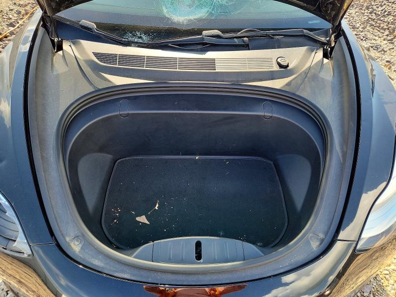 Продажа на аукционе авто 2018 Tesla Model 3, vin: 5YJ3E1EBXJF182209, номер лота: 52997626