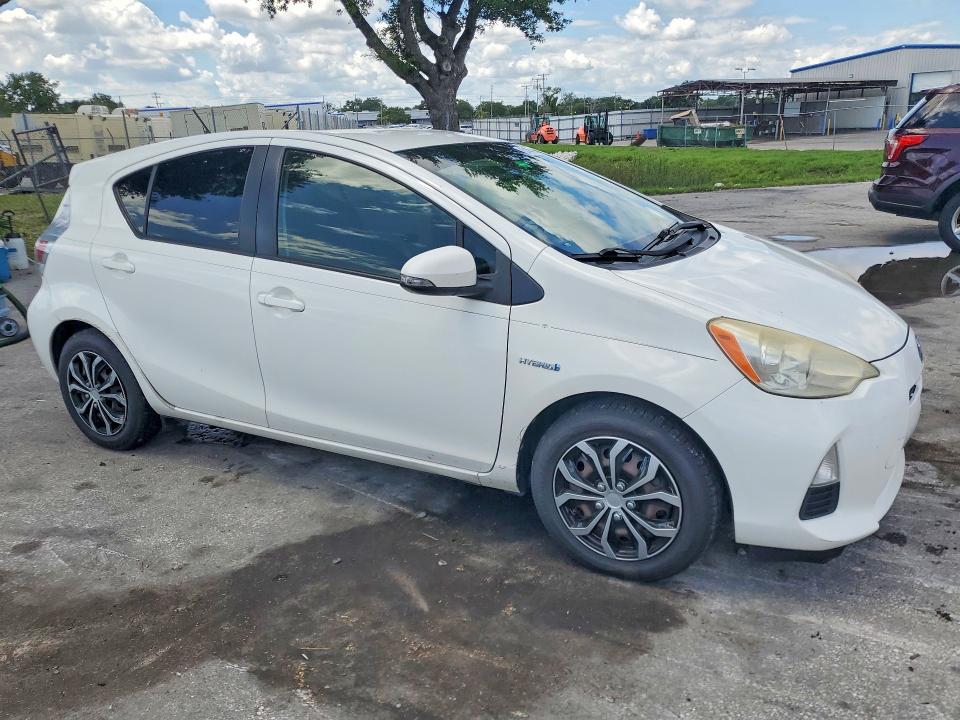 Продажа на аукционе авто 2013 Toyota Prius C, vin: JTDKDTB30D1043288, номер лота: 53434816