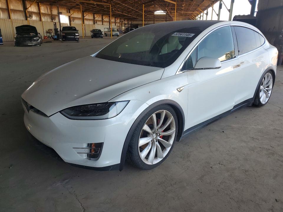 52561146 :رقم المزاد ، 5YJXCAE46GFF00055 vin ، 2016 Tesla Model X مزاد بيع