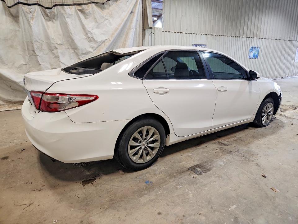 52376656 :رقم المزاد ، 4T1BF1FK0HU393102 vin ، 2017 Toyota Camry مزاد بيع
