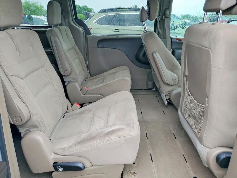 2015 Chrysler Town & Country მანქანა იყიდება აუქციონზე, vin: 2C4RC1BG9FR646084, აუქციონის ნომერი: 52368916