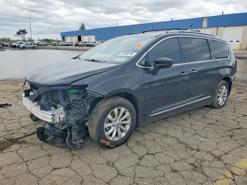 Продажа на аукционе авто 2019 Chrysler Pacifica, vin: 2C4RC1BGXKR526207, номер лота: 53384016