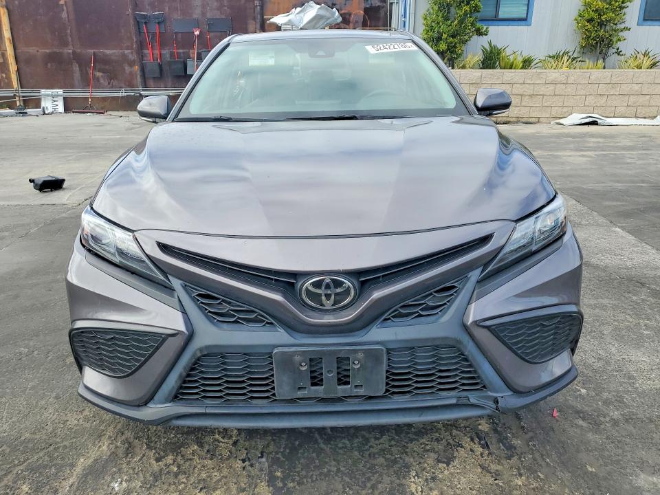Продажа на аукционе авто 2023 Toyota Camry, vin: 4T1G11AK7PU761107, номер лота: 52422786