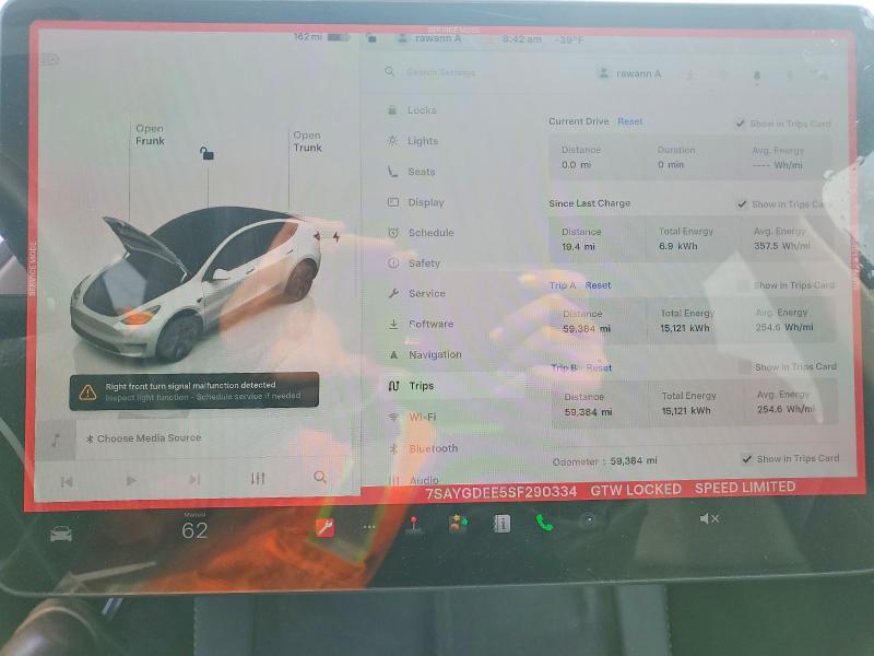 Продаж на аукціоні авто 2025 Tesla Model Y, vin: 7SAYGDEE5SF290334, номер лоту: 52847036