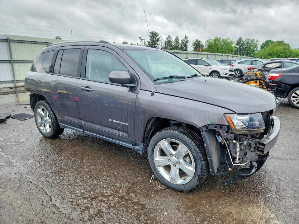 52487316 :رقم المزاد ، 1C4NJDEB6FD202847 vin ، 2015 Jeep Compass مزاد بيع