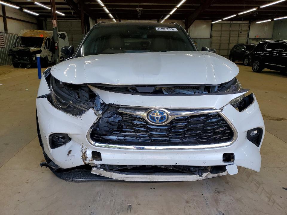 2022 Toyota Highlander მანქანა იყიდება აუქციონზე, vin: 5TDEBRCH5NS074010, აუქციონის ნომერი: 52059226