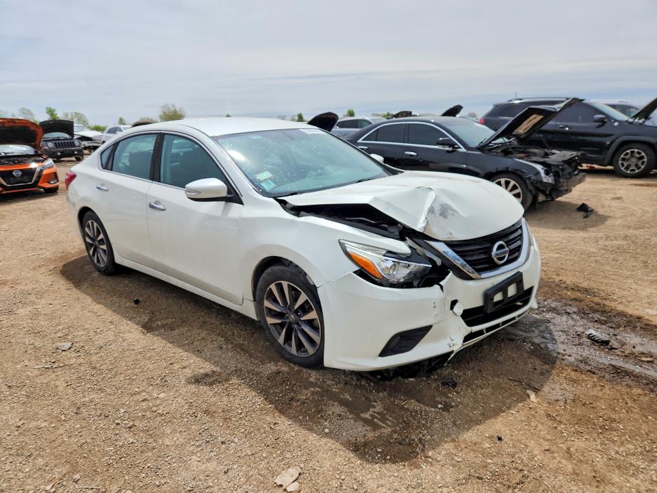 Продажа на аукционе авто 2017 Nissan Altima, vin: 1N4AL3AP4HC229340, номер лота: 52082546