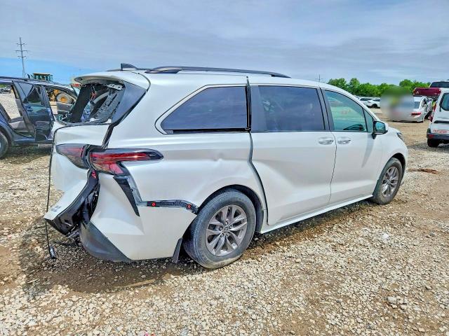 54610316 :رقم المزاد ، 5TDJSKFC4PS094774 vin ، 2023 Toyota Sienna مزاد بيع