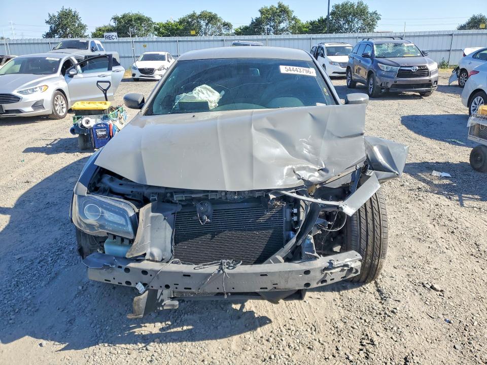 2019 Chrysler 300 მანქანა იყიდება აუქციონზე, vin: 2C3CCABG9KH686062, აუქციონის ნომერი: 54443796