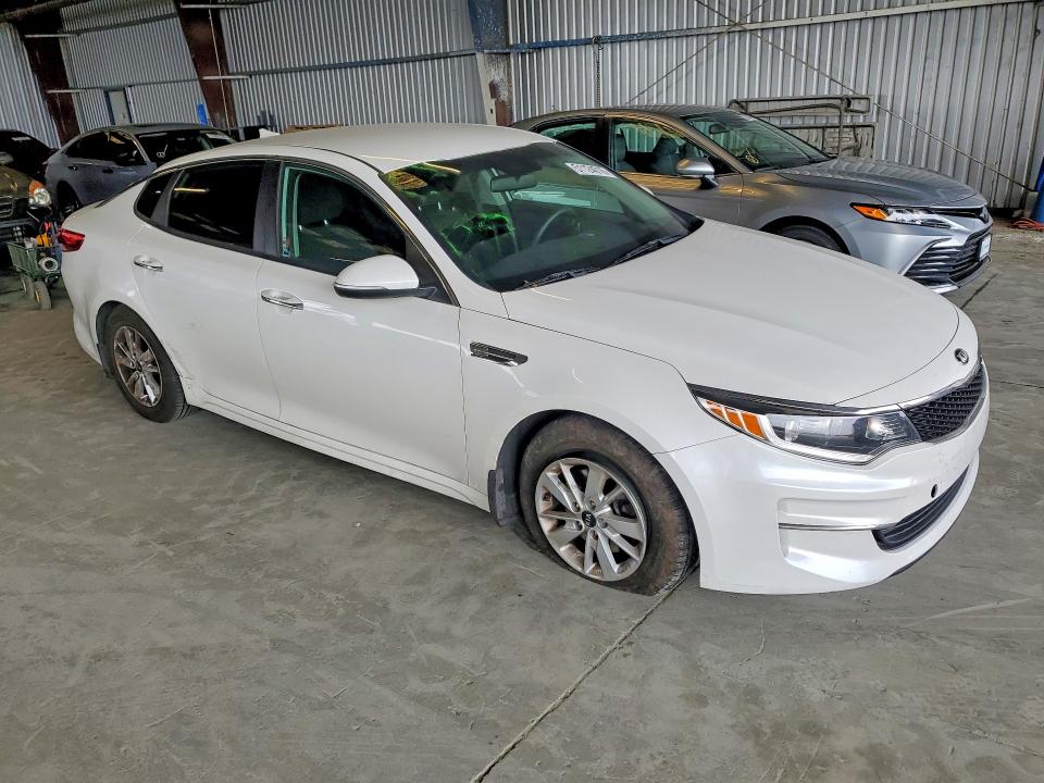 2016 Kia Optima მანქანა იყიდება აუქციონზე, vin: KNAGT4L32G5102705, აუქციონის ნომერი: 51124016
