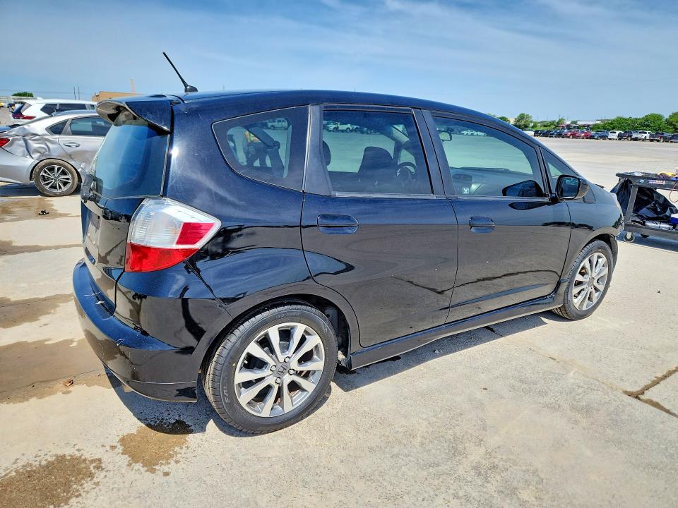 2013 Honda Fit მანქანა იყიდება აუქციონზე, vin: JHMGE8H54DC060638, აუქციონის ნომერი: 52179246