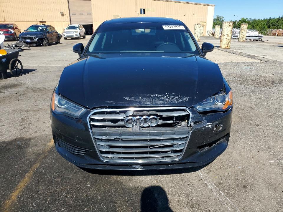 Продажа на аукционе авто 2016 Audi A3, vin: WAUC7GFF7G1058735, номер лота: 53743926