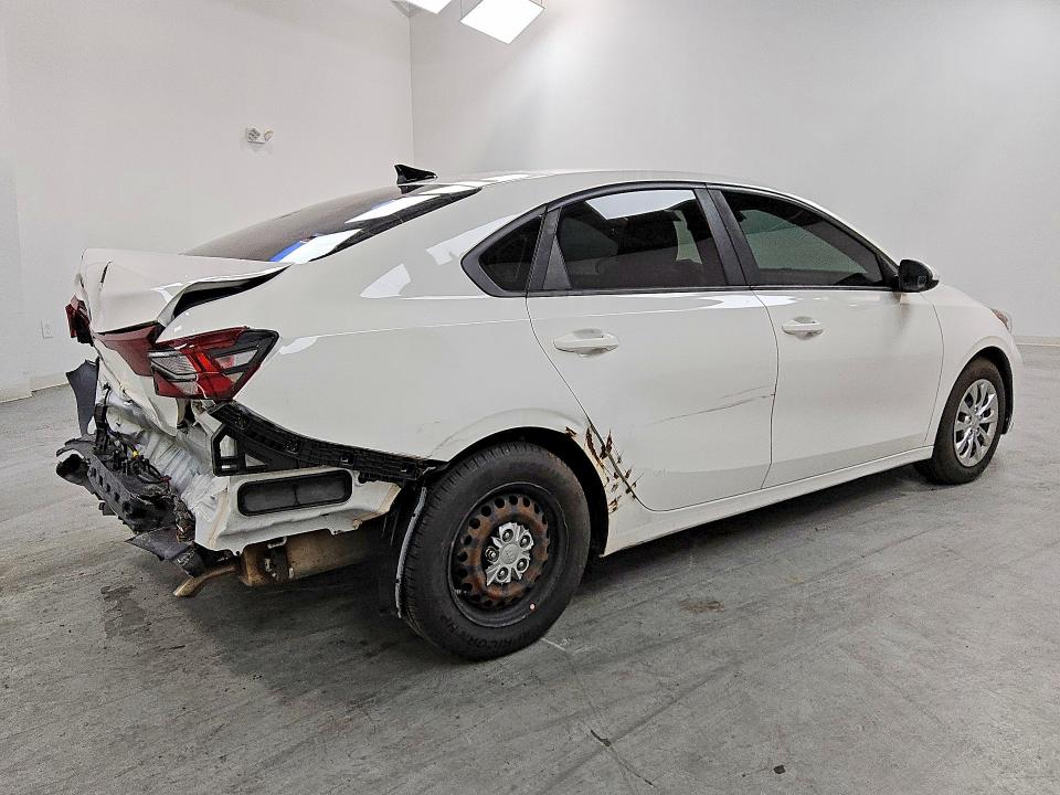 2020 Kia Forte მანქანა იყიდება აუქციონზე, vin: 3KPF24AD8LE190817, აუქციონის ნომერი: 53518666