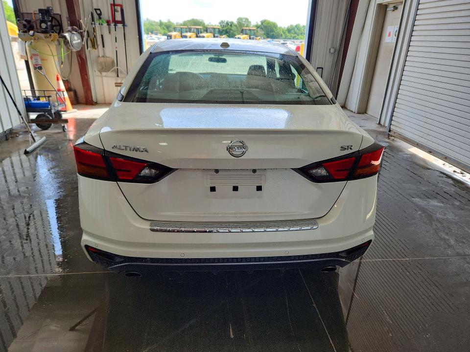 48696616 :رقم المزاد ، 1N4BL4CV6NN347282 vin ، 2022 Nissan Altima مزاد بيع