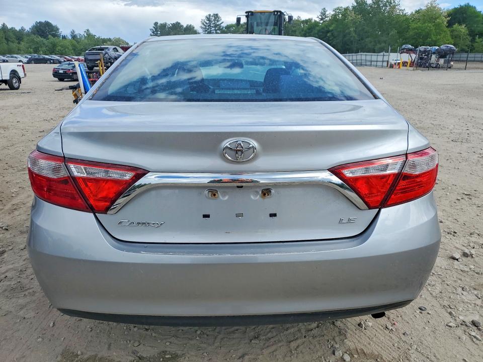 54487726 :رقم المزاد ، 4T1BF1FK0HU454657 vin ، 2017 Toyota Camry مزاد بيع