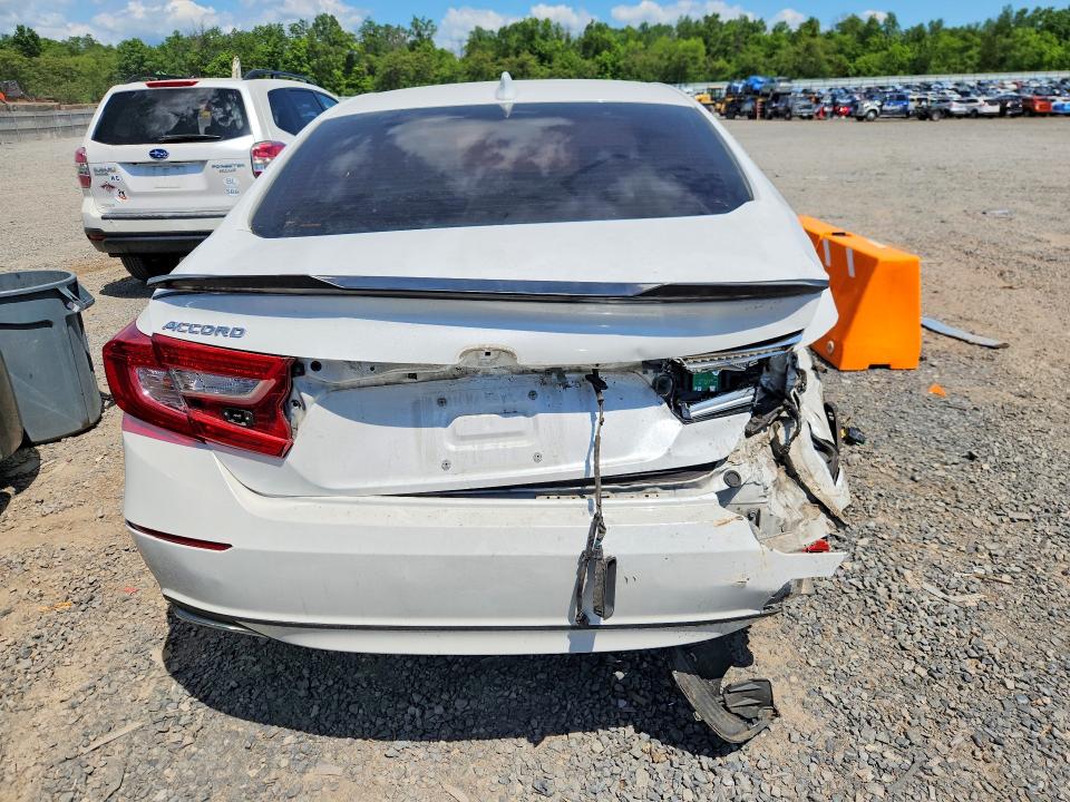 Продажа на аукционе авто 2018 Honda Accord, vin: 1HGCV1F10JA017284, номер лота: 55573256