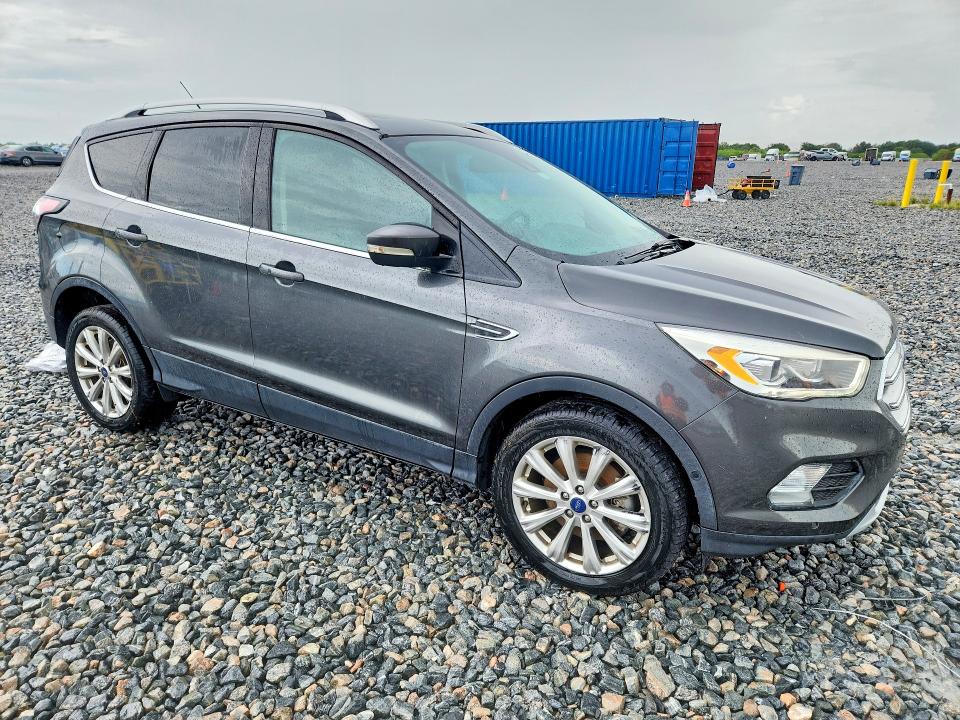 Продаж на аукціоні авто 2017 Ford Escape, vin: 1FMCU9JD6HUE73604, номер лоту: 55138376