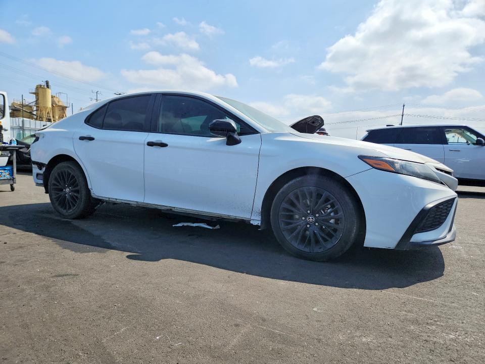 Продаж на аукціоні авто 2021 Toyota Camry, vin: 4T1G11AK0MU460416, номер лоту: 53996616