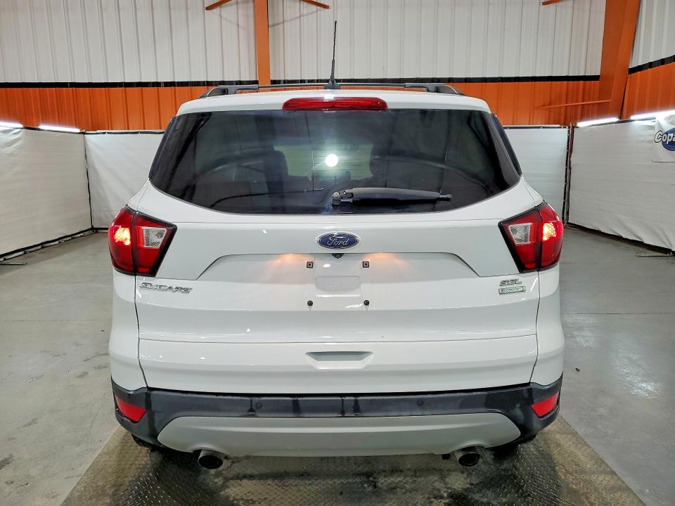 2019 Ford Escape მანქანა იყიდება აუქციონზე, vin: 1FMCU0HD0KUC40956, აუქციონის ნომერი: 53715366