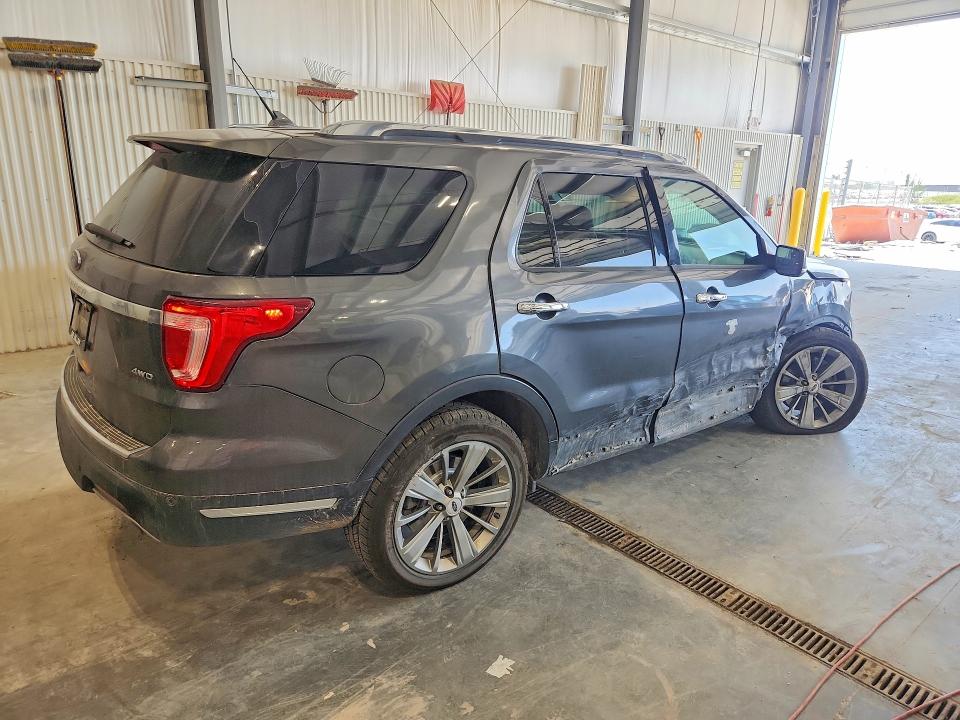 55002096 :رقم المزاد ، 1FM5K8F8XJGB45496 vin ، 2018 Ford Explorer مزاد بيع