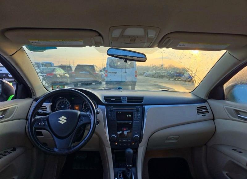 52953296 :رقم المزاد ، JS2RF9A17B6110051 vin ، 2011 Suzuki Kizashi مزاد بيع