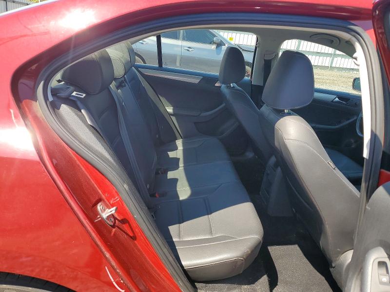 51509916 :رقم المزاد ، 3VWDB7AJ4JM259260 vin ، 2018 Volkswagen Jetta مزاد بيع