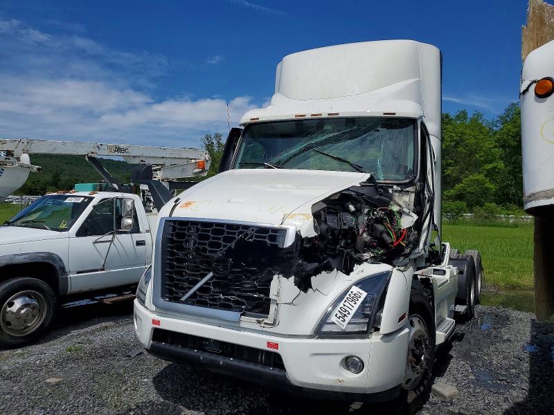 2024 Volvo Vnr მანქანა იყიდება აუქციონზე, vin: 4V4WC9EH0RN644087, აუქციონის ნომერი: 54917966