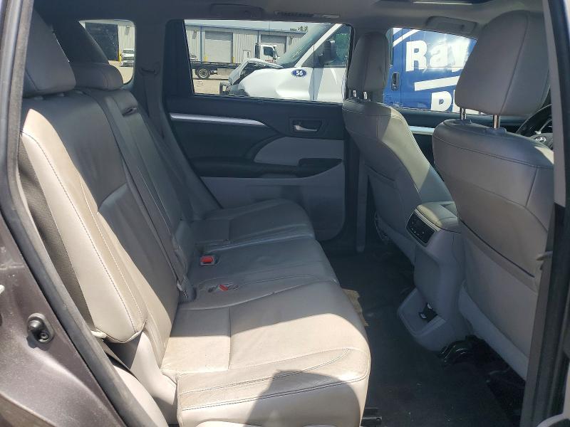 52221936 :رقم المزاد ، 5TDKKRFH2FS044107 vin ، 2015 Toyota Highlander مزاد بيع