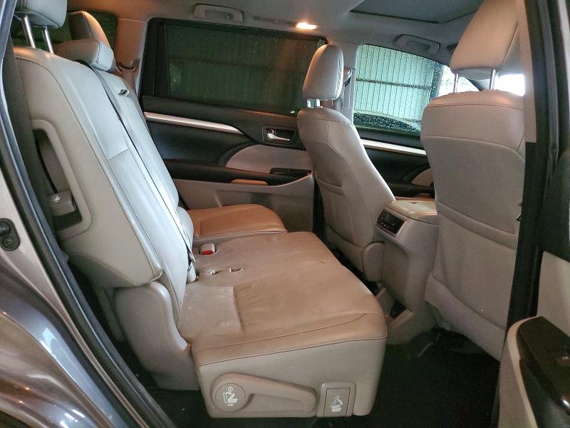 53979016 :رقم المزاد ، 5TDKKRFH2FS099673 vin ، 2015 Toyota Highlander مزاد بيع