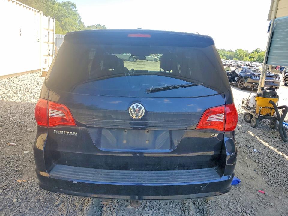 53914496 :رقم المزاد ، 2V4RW3DG5BR670639 vin ، 2011 Volkswagen Routan مزاد بيع
