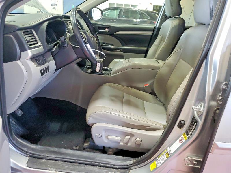 Продаж на аукціоні авто 2018 Toyota Highlander, vin: 5TDJZRFH4JS530840, номер лоту: 53606355