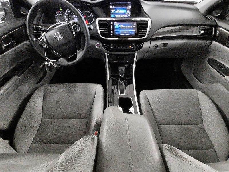 51768806 :رقم المزاد ، 1HGCR2F72HA095249 vin ، 2017 Honda Accord مزاد بيع