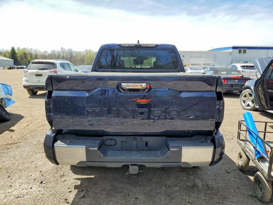 51682276 :رقم المزاد ، 5TFJC5DB5NX006198 vin ، 2022 Toyota Tundra مزاد بيع