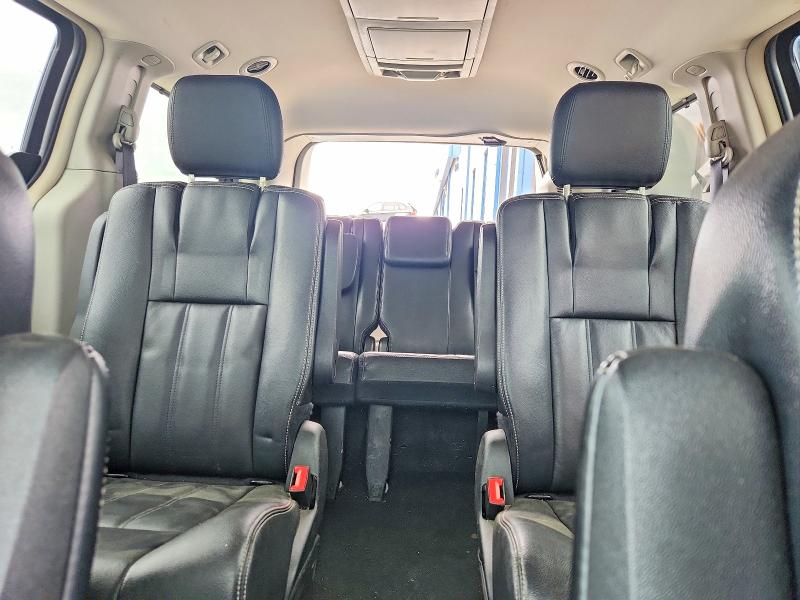 54105566 :رقم المزاد ، 2C4RC1BG2FR582910 vin ، 2015 Chrysler Town & Country مزاد بيع