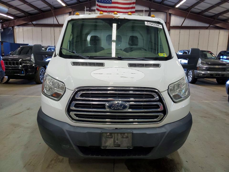 51942396 :رقم المزاد ، 1FDBF6PM5FKA95750 vin ، 2015 Ford Transit مزاد بيع