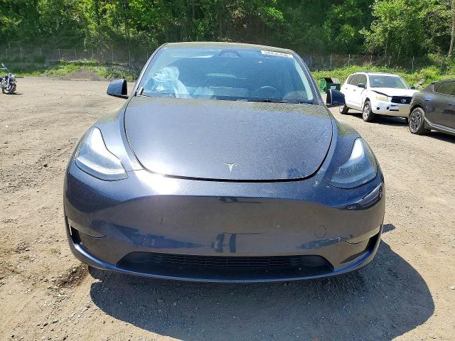 2024 Tesla Model Y მანქანა იყიდება აუქციონზე, vin: 7SAYGDEE2RA272591, აუქციონის ნომერი: 54456356