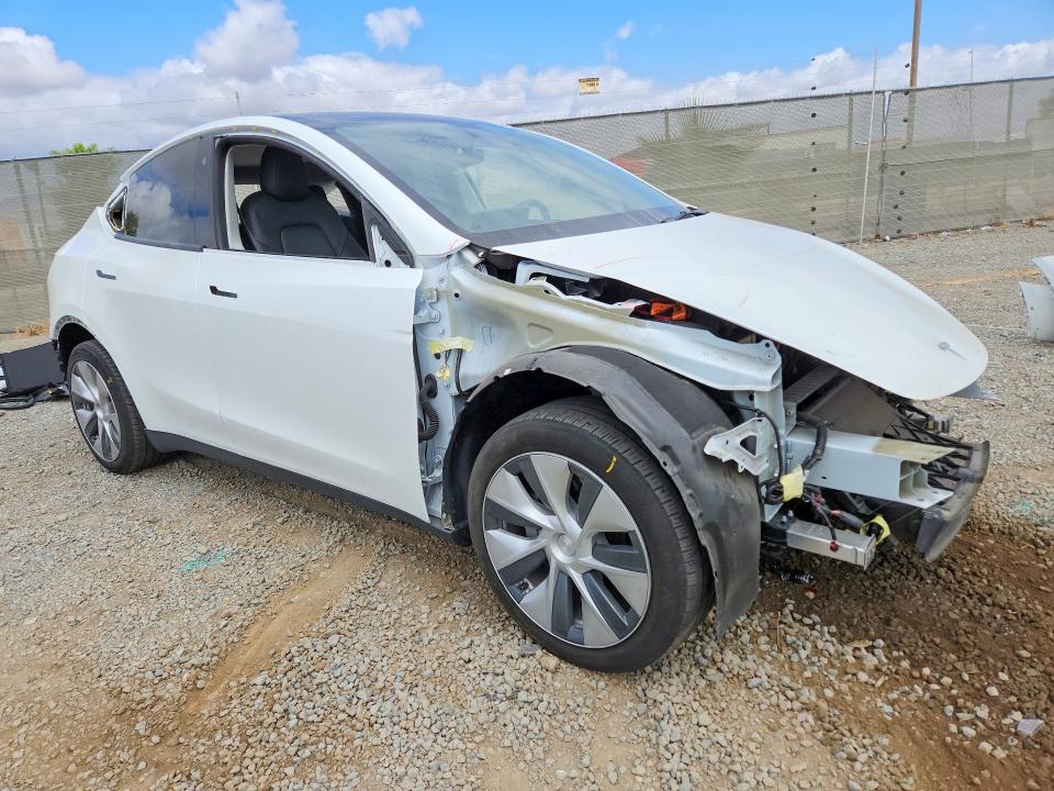 53756576 :رقم المزاد ، 7SAYGDEE7NF445986 vin ، 2022 Tesla Model Y مزاد بيع