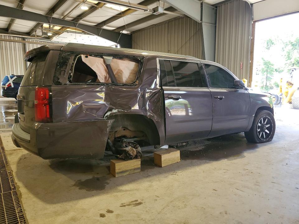 2015 Chevrolet Suburban მანქანა იყიდება აუქციონზე, vin: 1GNSKJKC7FR176801, აუქციონის ნომერი: 53743006