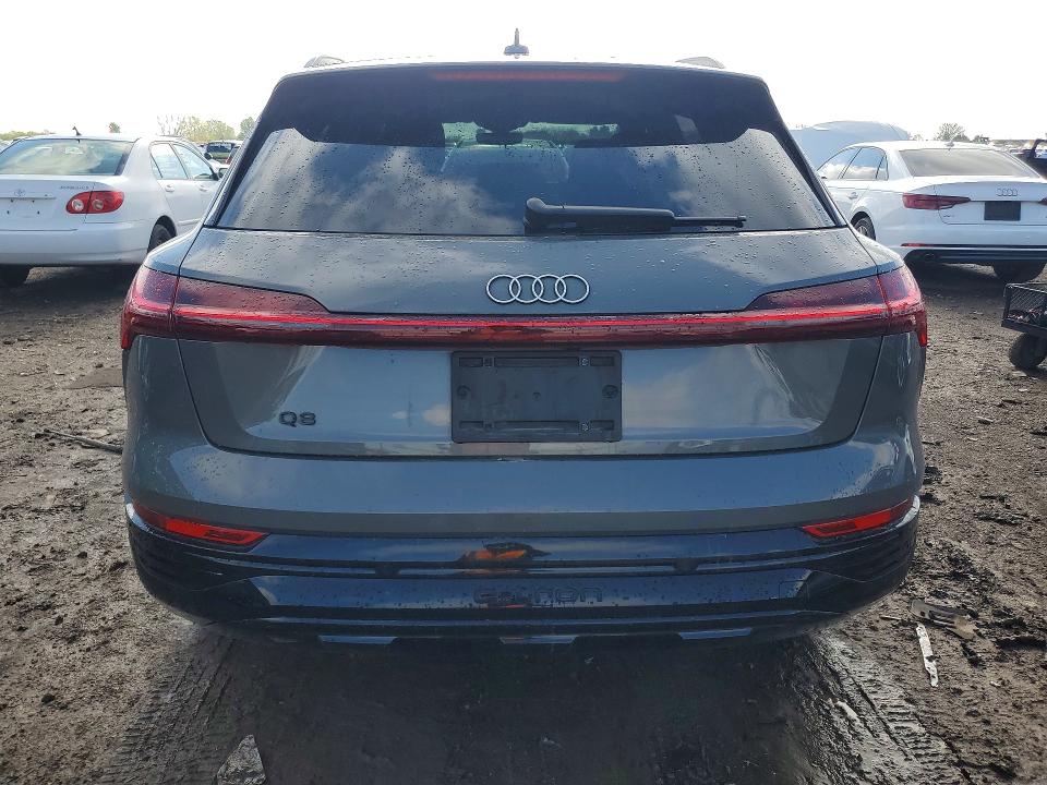 51891826 :رقم المزاد ، WA16AAGE8RB053054 vin ، 2024 Audi Q8 E-tron مزاد بيع