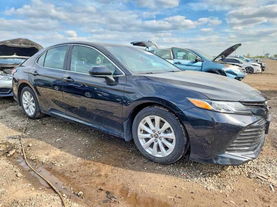 50267736 :رقم المزاد ، 4T1C11AK4LU381859 vin ، 2020 Toyota Camry مزاد بيع